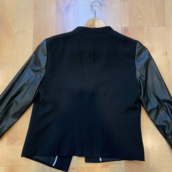 Ann Taylor LOFT leather-sleeved blazer size 10P - Picture 3 of 4